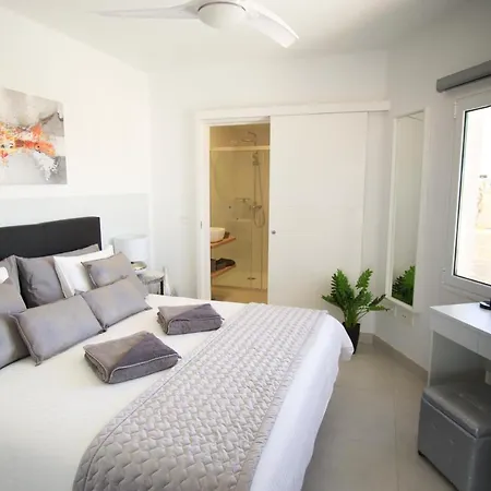Διαμέρισμα El Sueno - Great Sea Views - Infinity Pool - Free Wifi- Smart Tv-residence Senator